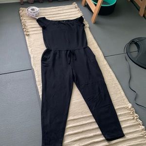 Beyond Yoga sweatshirt fabric jumpsuit black size Medium